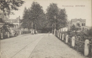 Deventerweg-met-tramspoor-tussen-1907-1912